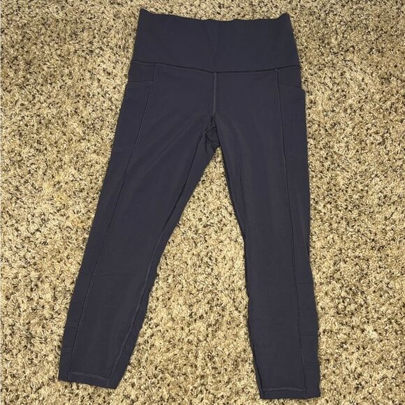 Athleta stash pocket II 7/8 - Picture 1 of 3